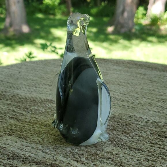 Blown Glass Penguin   - Picture 4 of 7